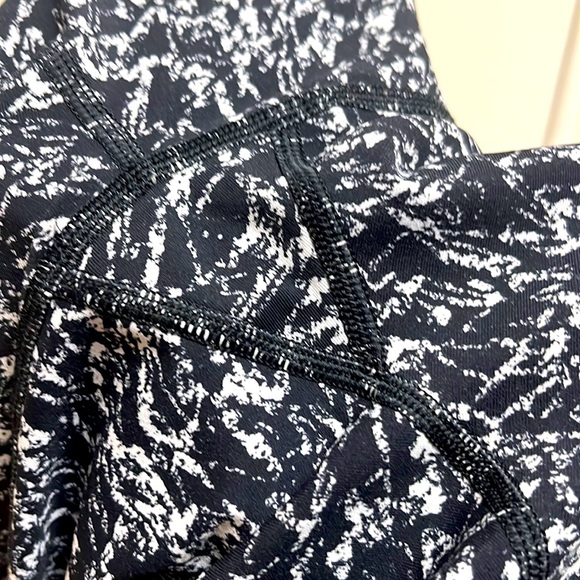 Lululemon Leggings - Picture 4 of 5